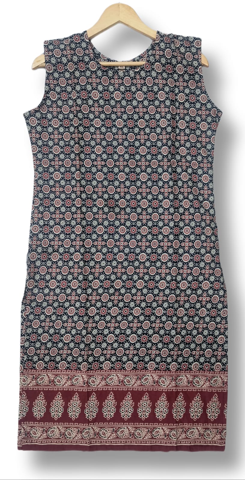 PRINTED COTTON SLEEVLESS KURTI